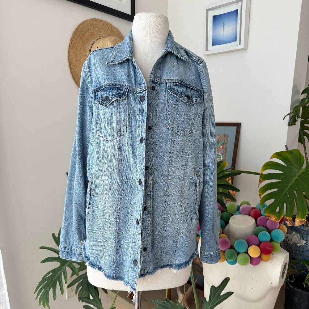 Gap 1969 Denim Jacket Light Wash Snap Front Raw Hem Jacket Size Large L